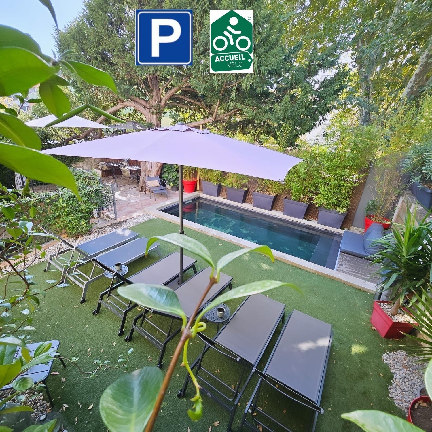 ลา แมซง กรีโวลาส Hotel อาวีญง ภายนอก รูปภาพ